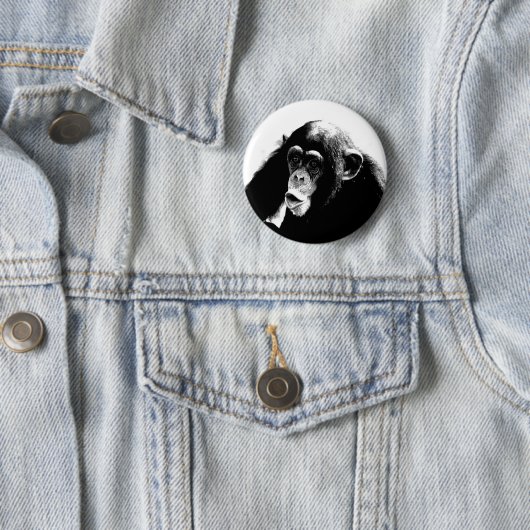 Zwarte witte chimpansee ronde button 5,7 cm (In situ)