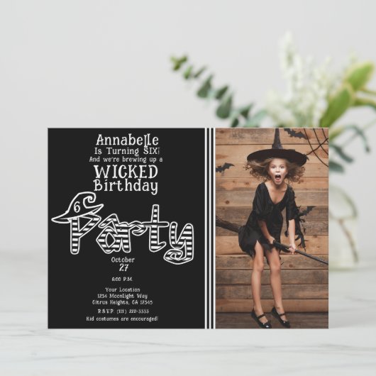 Zwarte witte heks Halloween verjaardagsfeest Kaart (Staand voorkant)