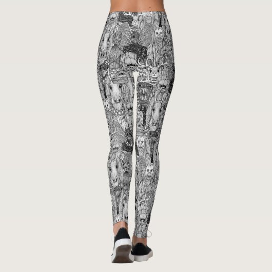 zwarte witte leggings met een cryptid menigte (Achterkant)