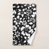Zwarte witte moderne bloemen blaast bad handdoek (Handdoek)