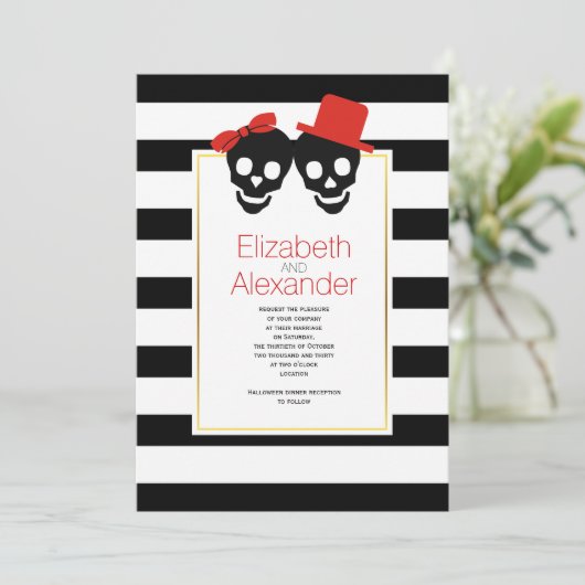 Zwarte, witte strepen Halloween rode bruiloft Kaart (Staand voorkant)