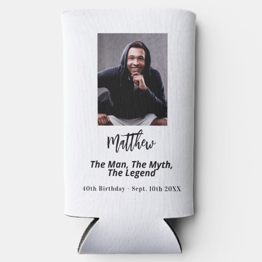 Zwarte witte verjaardagsfoto man mythe legende seltzer blikjeskoeler (Voorkant)