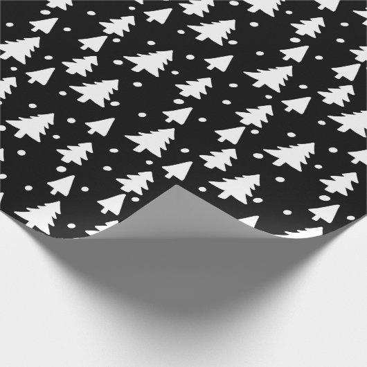 Zwarte witte winterbomen sneeuw cadeaupapier (Hoek)