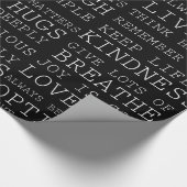 Zwarte witte woorden van inspiratie Verjaardag Cadeaupapier (Hoek)
