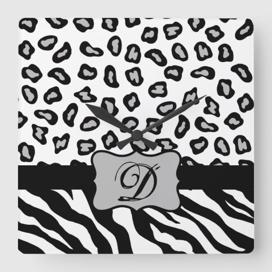 Zwarte witte Zebra Leopard Skin Monogram Vierkante Klok (Voorkant)