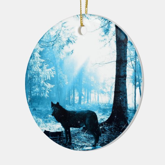 Zwarte Wolf Alone in het bos Keramisch Ornament (Links)