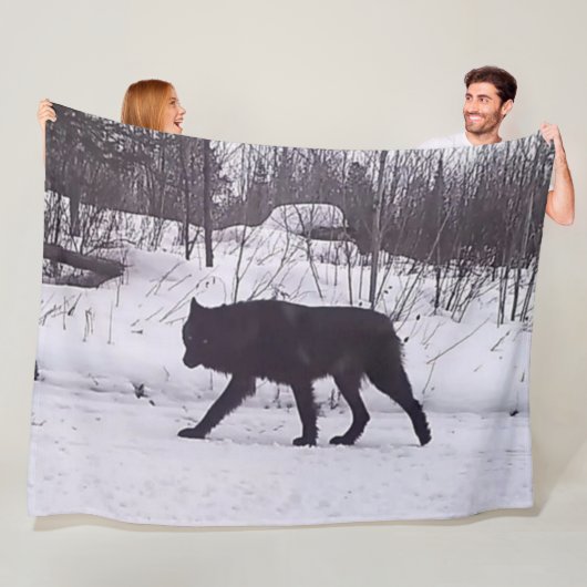 ZWARTE WOLF FLEECE DEKEN (In situ)