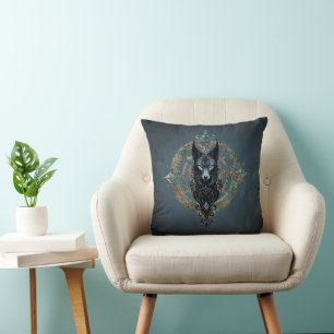 Zwarte wolfskop met doordringende blauwe ogen kussen
