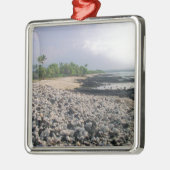 Zwarte zandstrand in Hawaii Metalen Ornament (Links)