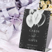 Zwarte zilveren glinsterballonnen cadeaukaarten ga reclamebord met voetstuk