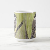 Zwartkapotte Chickadee Bird - acrylschilderij. Koffiemok (Center)