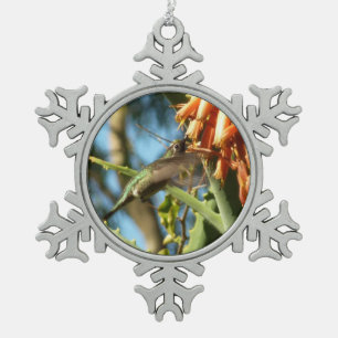Zwartkeelkolibrie in vlucht tin sneeuwvlok ornament