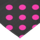 Zwartruitige Roze Stippen Tafelkleed (Gekanteld)