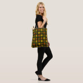 Zwartwitgrijs patroon tote bag (Op model)