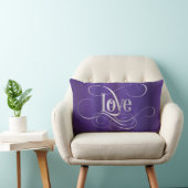 Zwavelloos Script Calligraphy Love Silver op Paars Kussen (Stoel)