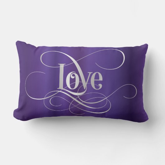 Zwavelloos Script Calligraphy Love Silver op Paars Kussen (Voorkant)