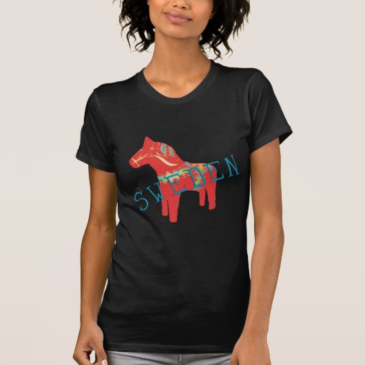 Zweeds Dala Horse-cadeautjes en groeten T-shirt (Voorkant)