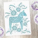 Zweeds Dala Horse Green en White Briefkaart<br><div class="desc">Een traditioneel Zweeds Dala Horse-ontwerp in vers blauwgroen groen en wit. Originele kunst van Nic Squirrell.</div>