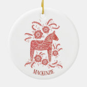 Zweeds Dala Horse Persoonlijk Rode Keramisch Ornament (Achterkant)