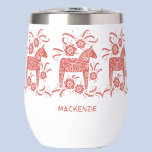 Zweeds Dala Horse Red en White, gepersonaliseerd<br><div class="desc">Een traditioneel Dala paard uit Zweden in rood en wit. Scandinavische volkskunst schilderkunst in Waterverf. Originele versie door Nic Squirrell. Verwijder of wijzig de naam om deze aan te passen.</div>