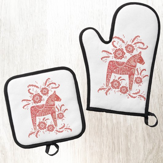 Zweeds Dala Horse Red en White Ovenwant & Pannenlap Set