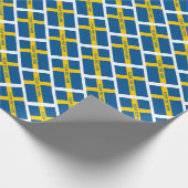 Zweeds kerstfeest onder Zweedse vlag Cadeaupapier (Hoek)