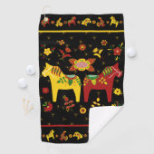 Zweedse Folk Dala Horse l Red en Geel Golfhanddoek (Insitu)