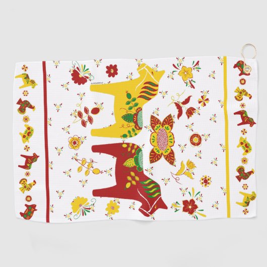 Zweedse Folk Dala Horse l Red en Geel Golfhanddoek (Horizontaal)
