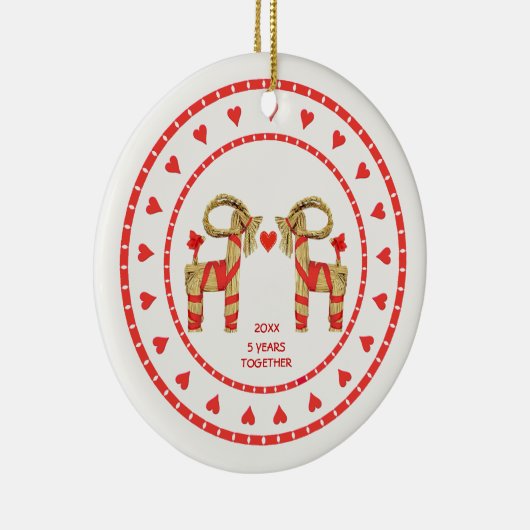 Zweedse rietgeiten 5 jaar samen gedateerd keramisch ornament (Rechts)