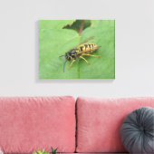 Zweefvlieg op een blad Canvasprint Canvas Afdruk (Insitu (Woonkamer))