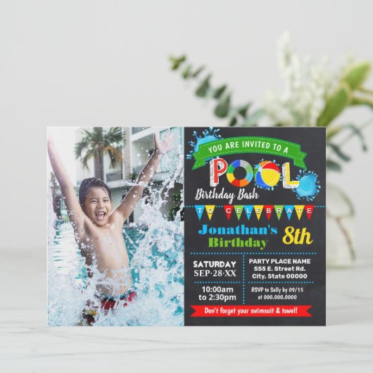 Zwembad verjaardagsfeest zomer bash krijtbord foto kaart (Staand voorkant)