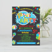 Zwembad Zomer Verjaardag Bash Primaire Kleuren Par Kaart (Staand voorkant)