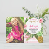 Zwembadfeest verjaardag, tropische roze en gouden  kaart (Staand voorkant)