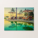 Zwembool op Sunset Jigzaag Puzzle Legpuzzel<br><div class="desc">Jigzaagpuzzel van zwembad,  loungestoelen en paraplu's bij zonsondergang. Lijst het wanneer u klaar bent of doos het omhoog aan het werk opnieuw. Kies uit de verschillende beschikbare grootten om een grotere of kleinere grootte of meer stukken te selecteren.</div>