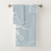 Zwemdvogel die over de olijftak vliegt bad handdoek (Insitu)