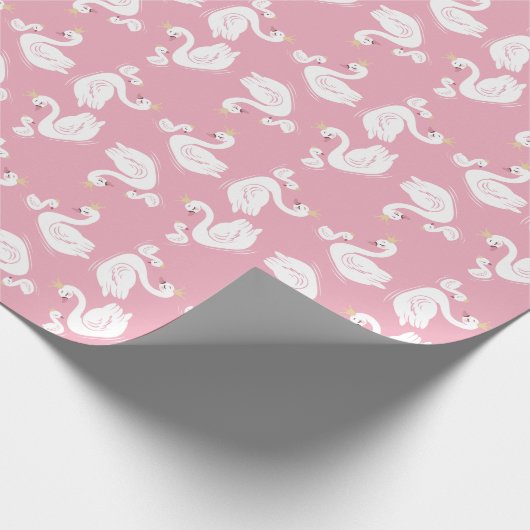 Zwemelen Baby shower Vogel met kroonthema Roze Cadeaupapier (Hoek)