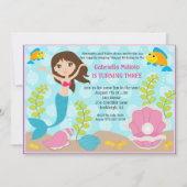 Zwemend meisje uitgenodigd op de verjaardag van he kaart (Voorkant)