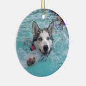 Zwemmen van honden in zwembad keramisch ornament (Rechts)