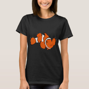 zwemmende clownvis die naar je kijkt t-shirt