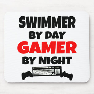 Zwemmer bij Day Gamer bij Nacht Muismat