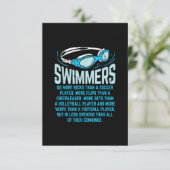 Zwemmers doen meer knijpen in grappige gift-zwemto informatiekaartje (Staand voorkant)