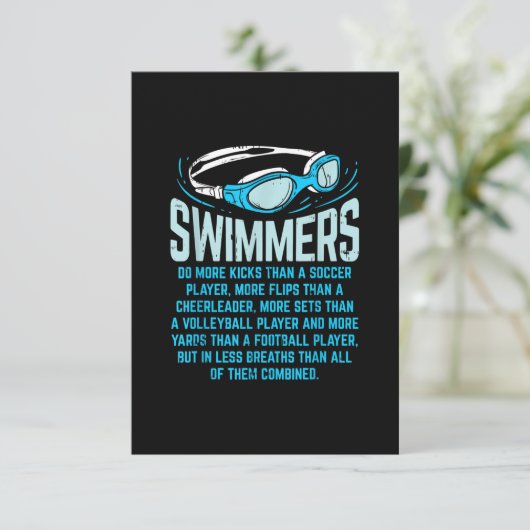 Zwemmers doen meer knijpen in grappige gift-zwemto kaart (Staand voorkant)