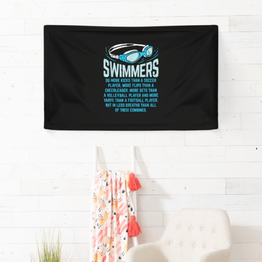 Zwemmers doen meer knijpen in grappige gift-zwemto spandoek (Insitu)