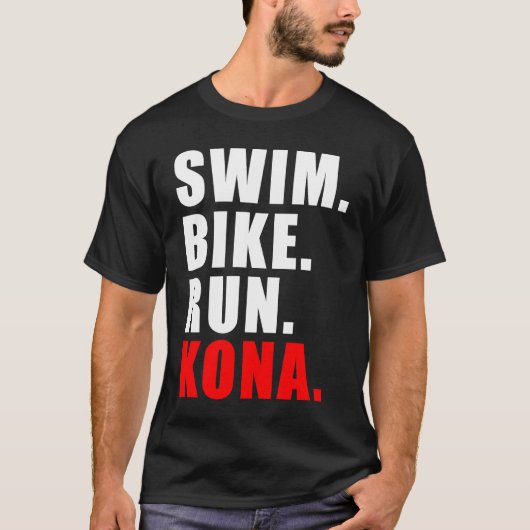 ZWEMMINGSCYCLING RUNNING KONA 2023 TRIATHLETE MANN T-SHIRT (Voorkant)