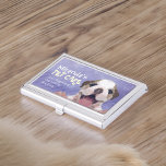 Zwemsalon met laag poly Dog Pet Care Grooming Visitekaarthouder<br><div class="desc">Pet-zwemmen en -kweken / Pet-verzorging / Pet Sitting / Pet-kweek / Pet Food Shop / Pet Beauty Salon / Animal Hospital / Animal Clinic Personalized Visitekaartje Holder Sjabloon - Schattige Cute Cartoon Low Poly Dog op Paarse kleurenachtergrond. Uniek ontwerp voor u. Alle tekststijl, kleuren, grootte kunnen worden aangepast aan uw...</div>