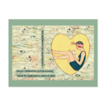 Zwemschoonheid lezen op het strand