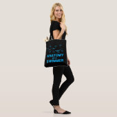 Zwemveer geeft anatomie van een zwemmer tote bag (Op model)