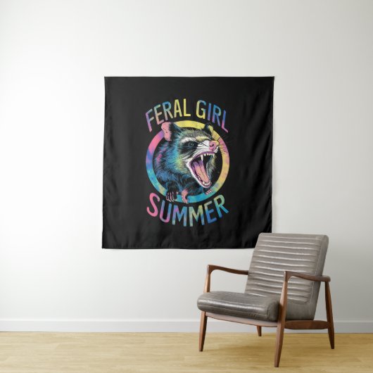 Zwerfmeisje Zomer Opossum Tie Dye Wasbeer Wandkleed (In situ)