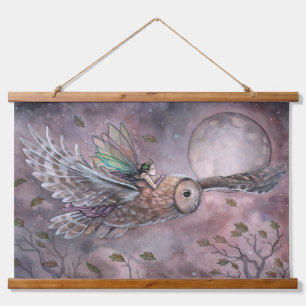 Zwevende Fee en Uil Fantasie Kunst Hangend Wandkleed