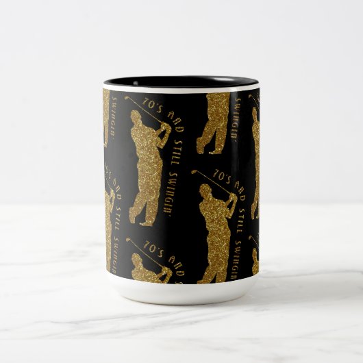 Zwingende golfers 70 tot 79 tweekleurige koffiemok (Center)